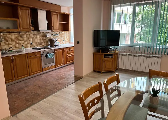 за гости трапезица мак * ヴェリコ・タルノヴォ