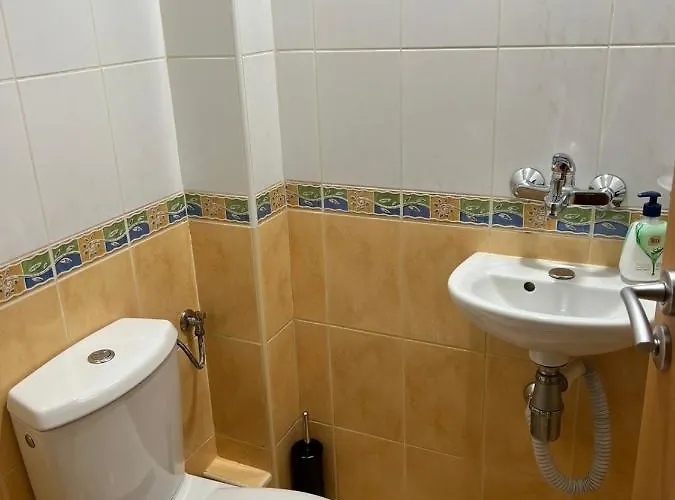 за гости трапезица мак Apartament Wielkie Tyrnowo